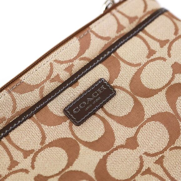 NWT Coach Signature LOGO Wristlet Pouch Bag - Picture 9 of 10